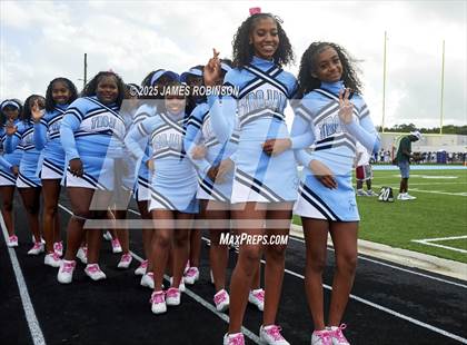 Thumbnail 1 in Raines @ Ribault photogallery.