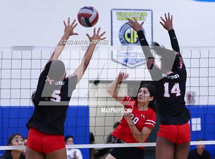 Thumbnail 3 in Harvard-Westlake vs Village Christian ( Burbank JV Tournament) photogallery.