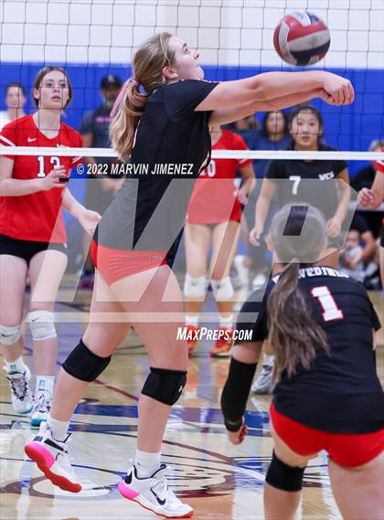 Thumbnail 3 in Harvard-Westlake vs Village Christian ( Burbank JV Tournament) photogallery.