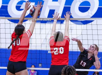 Thumbnail 3 in Harvard-Westlake vs Village Christian ( Burbank JV Tournament) photogallery.