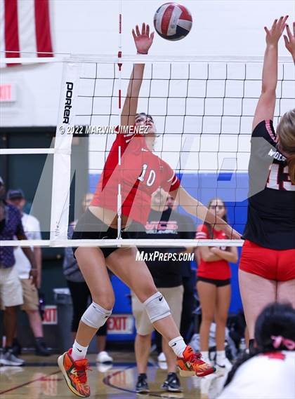 Thumbnail 3 in Harvard-Westlake vs Village Christian ( Burbank JV Tournament) photogallery.