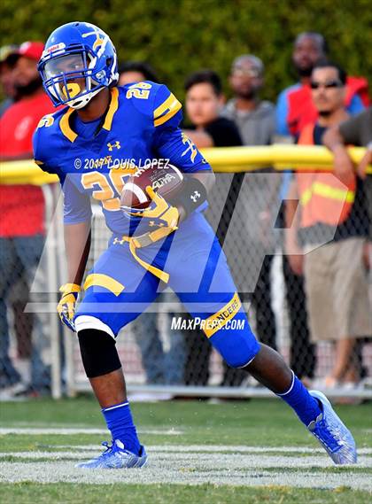 Thumbnail 1 in Mater Dei @ Bishop Amat photogallery.