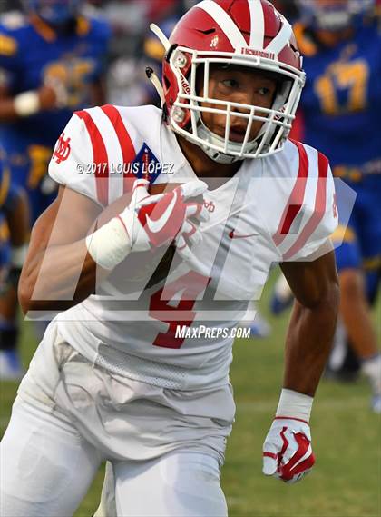 Thumbnail 2 in Mater Dei @ Bishop Amat photogallery.
