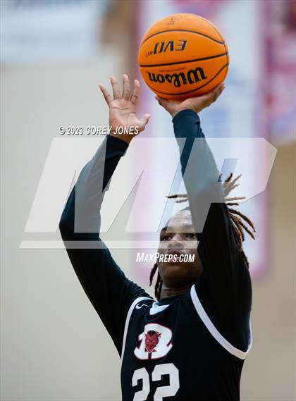 Thumbnail 3 in Warner Robins vs Veterans  photogallery.