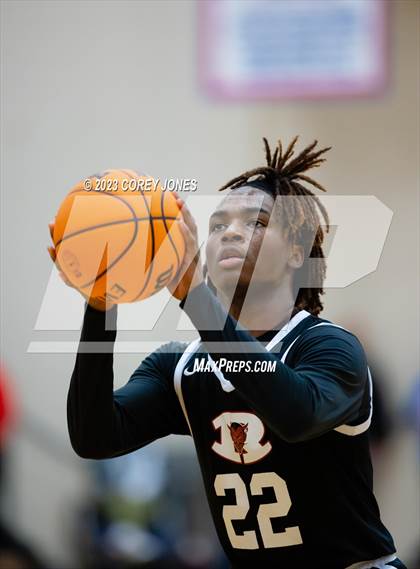 Thumbnail 2 in Warner Robins vs Veterans  photogallery.