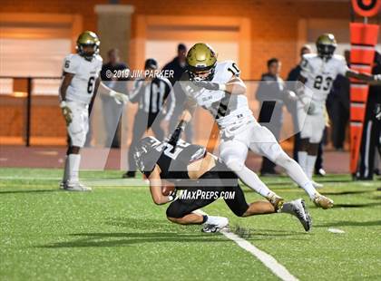 Thumbnail 1 in Klein Collins vs. Vandegrift (UIL 6A  Area Playoff) photogallery.