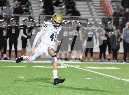 Thumbnail 3 in Klein Collins vs. Vandegrift (UIL 6A  Area Playoff) photogallery.