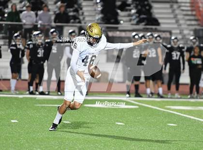 Thumbnail 1 in Klein Collins vs. Vandegrift (UIL 6A  Area Playoff) photogallery.