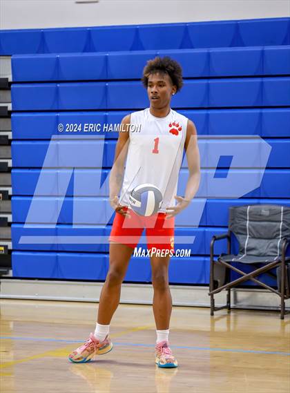 Thumbnail 3 in St. Monica vs. Hawthorne (Culver City Invitational) photogallery.