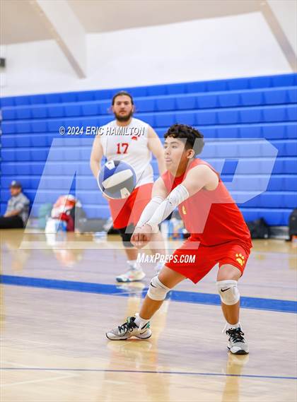Thumbnail 1 in St. Monica vs. Hawthorne (Culver City Invitational) photogallery.