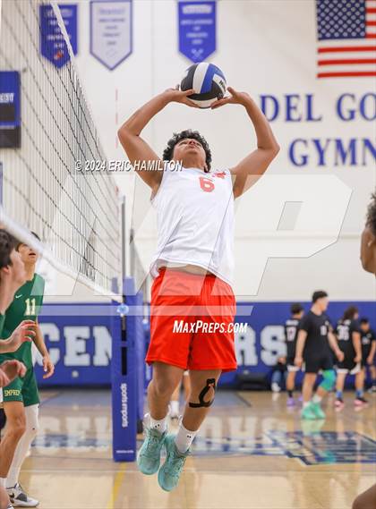 Thumbnail 2 in St. Monica vs. Hawthorne (Culver City Invitational) photogallery.