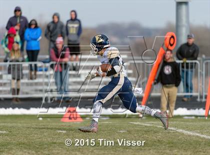 Thumbnail 2 in Evergreen vs. Roosevelt (CHSAA 3A Quarterfinal) photogallery.