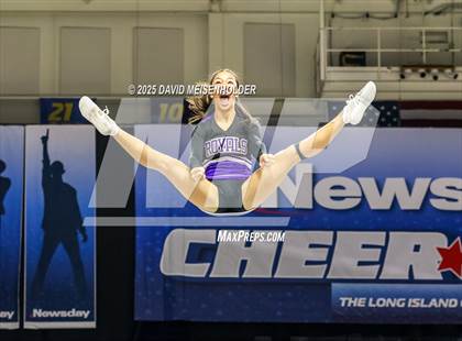 Thumbnail 3 in Newsday Cheer Fest photogallery.