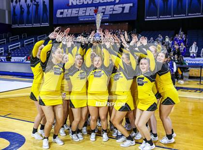Thumbnail 3 in Newsday Cheer Fest photogallery.
