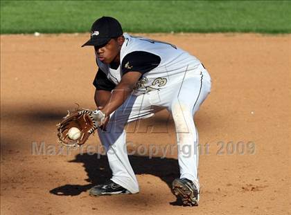 Thumbnail 2 in Lanier vs. McCallum photogallery.