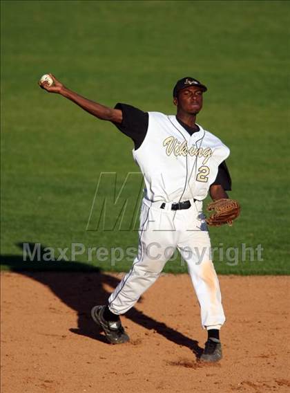 Thumbnail 3 in Lanier vs. McCallum photogallery.