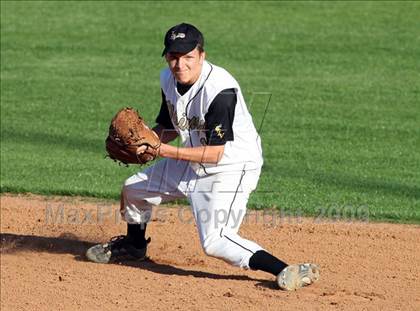 Thumbnail 2 in Lanier vs. McCallum photogallery.
