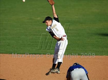 Thumbnail 3 in Lanier vs. McCallum photogallery.