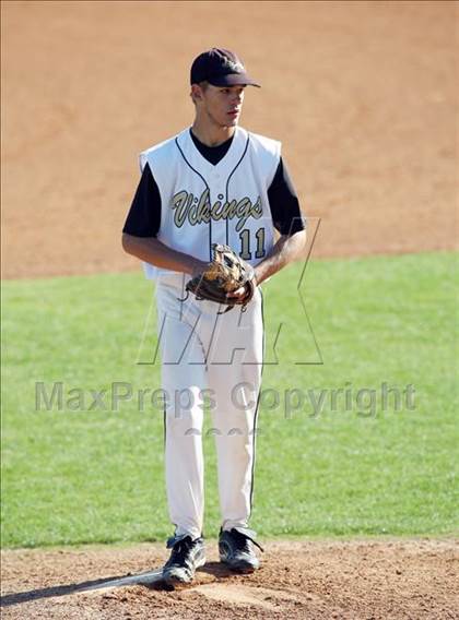 Thumbnail 2 in Lanier vs. McCallum photogallery.