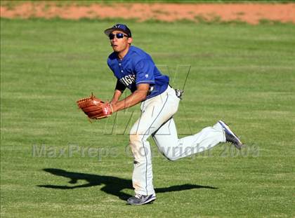 Thumbnail 2 in Lanier vs. McCallum photogallery.