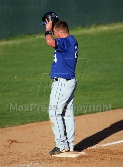 Thumbnail 3 in Lanier vs. McCallum photogallery.