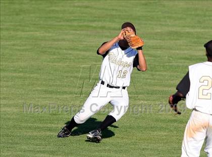 Thumbnail 3 in Lanier vs. McCallum photogallery.