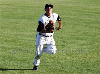 Thumbnail 2 in Lanier vs. McCallum photogallery.