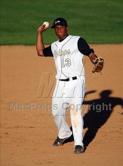 Thumbnail 2 in Lanier vs. McCallum photogallery.