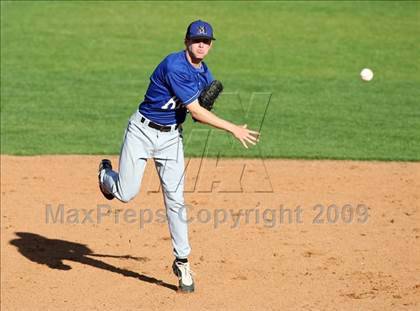 Thumbnail 2 in Lanier vs. McCallum photogallery.