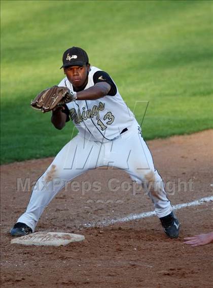 Thumbnail 2 in Lanier vs. McCallum photogallery.