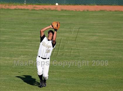 Thumbnail 2 in Lanier vs. McCallum photogallery.