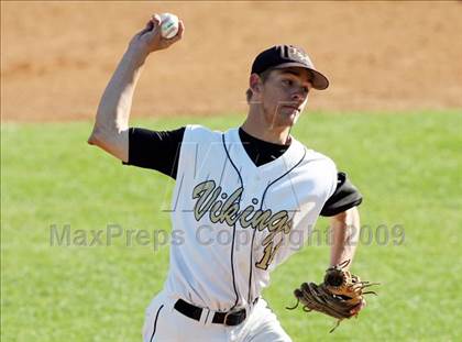 Thumbnail 3 in Lanier vs. McCallum photogallery.