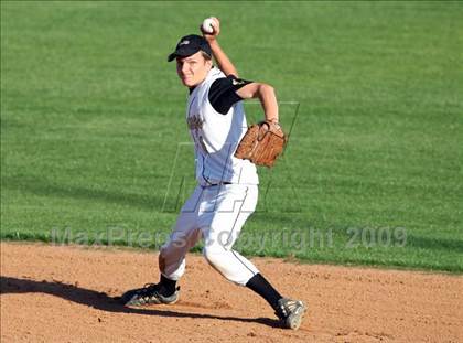 Thumbnail 3 in Lanier vs. McCallum photogallery.