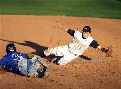 Thumbnail 3 in Lanier vs. McCallum photogallery.