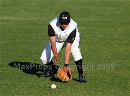Thumbnail 3 in Lanier vs. McCallum photogallery.