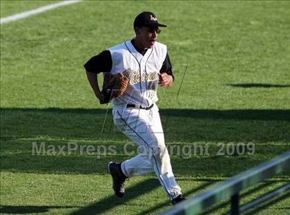 Thumbnail 1 in Lanier vs. McCallum photogallery.