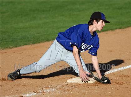 Thumbnail 3 in Lanier vs. McCallum photogallery.