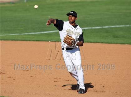 Thumbnail 2 in Lanier vs. McCallum photogallery.