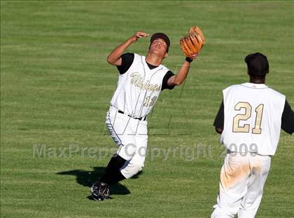 Thumbnail 2 in Lanier vs. McCallum photogallery.