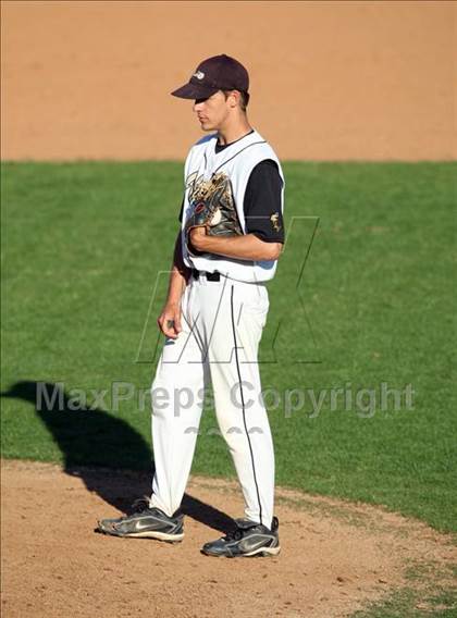 Thumbnail 2 in Lanier vs. McCallum photogallery.