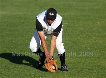 Thumbnail 1 in Lanier vs. McCallum photogallery.