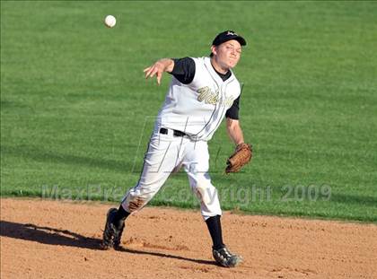 Thumbnail 2 in Lanier vs. McCallum photogallery.