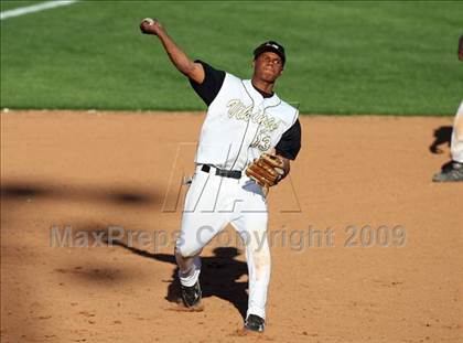 Thumbnail 3 in Lanier vs. McCallum photogallery.