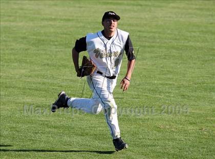 Thumbnail 1 in Lanier vs. McCallum photogallery.