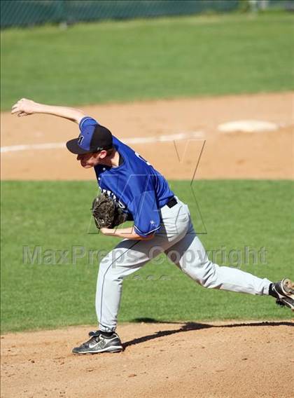 Thumbnail 1 in Lanier vs. McCallum photogallery.