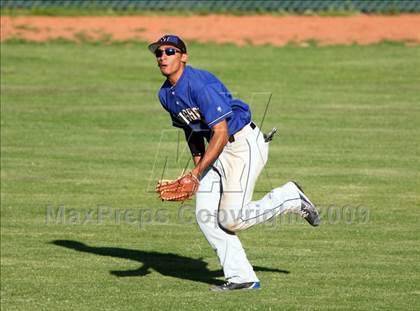 Thumbnail 3 in Lanier vs. McCallum photogallery.