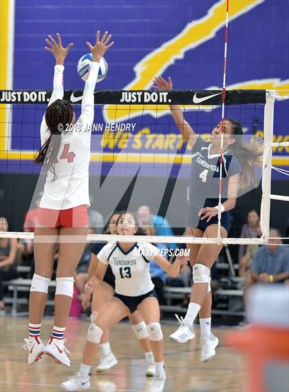 Thumbnail 2 in Redondo Union vs. Kamehameha Kapalama (Durango Fall Classic) photogallery.