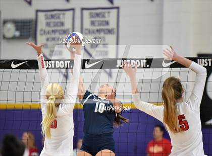 Thumbnail 3 in Redondo Union vs. Kamehameha Kapalama (Durango Fall Classic) photogallery.