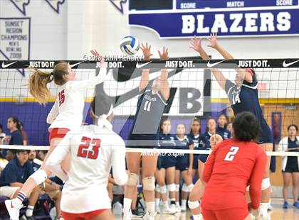 Thumbnail 2 in Redondo Union vs. Kamehameha Kapalama (Durango Fall Classic) photogallery.