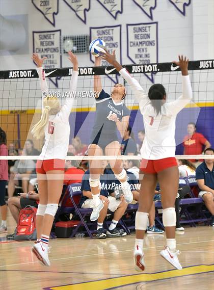 Thumbnail 2 in Redondo Union vs. Kamehameha Kapalama (Durango Fall Classic) photogallery.